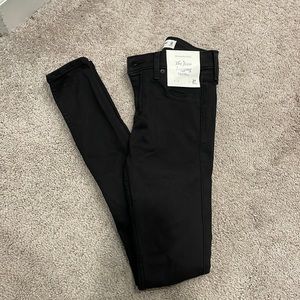 Abercrombie and Fitch mid rise jean leggings NWT